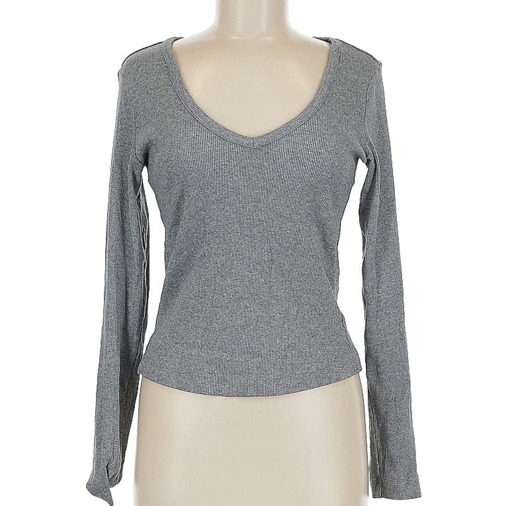 Gray Ribbed V-Neck Top - Picture 2 of 4